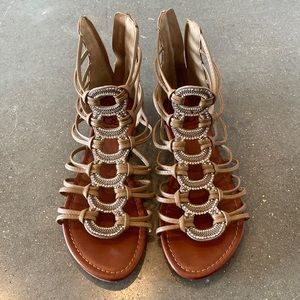 Daisy Fuentes tan gladiator crystal zipper sandals